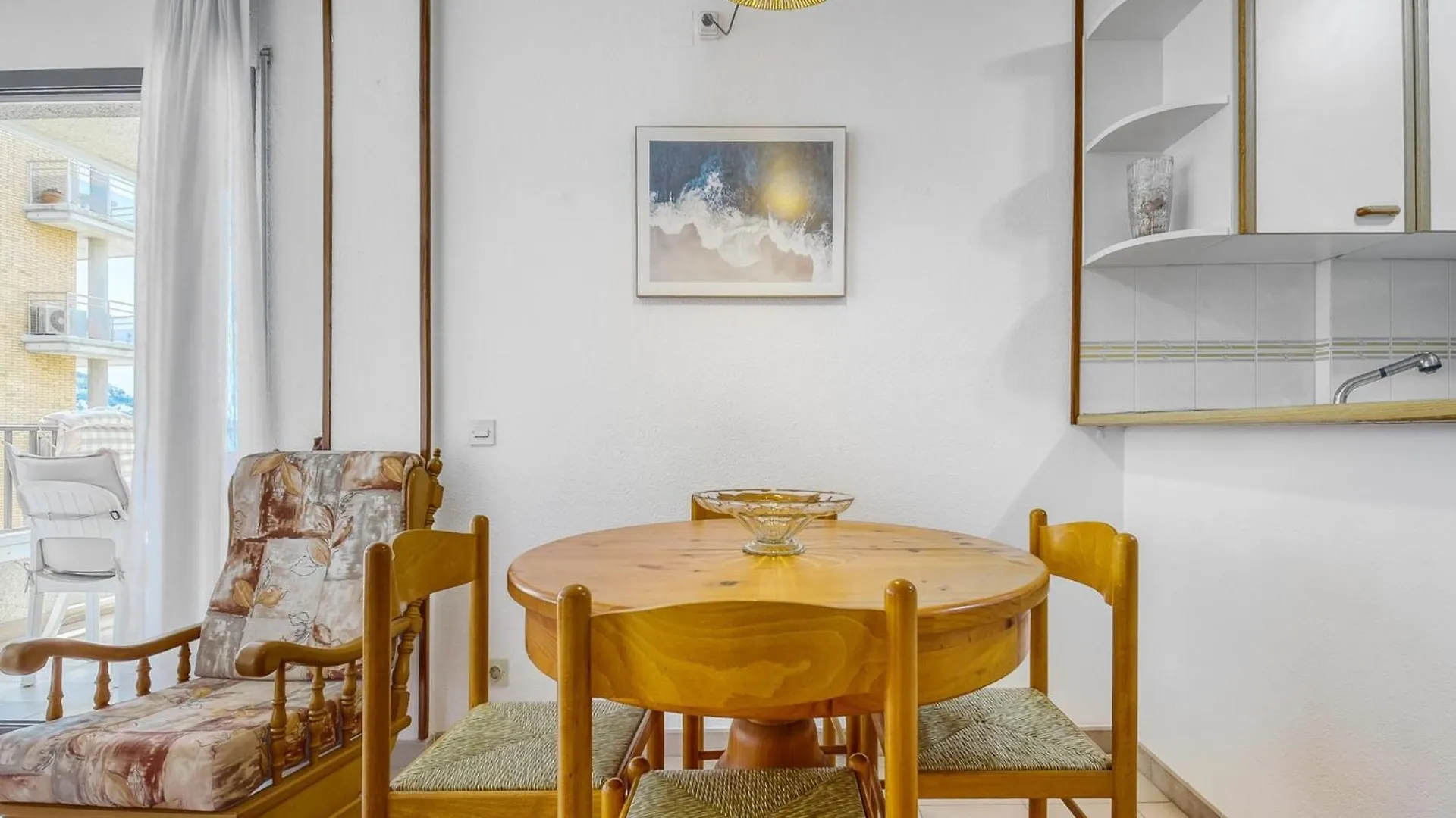 Beautiful Apartment With View Roses